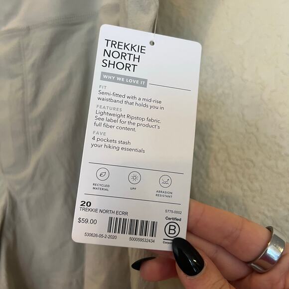 NEW Athleta Trekkie North Shorts Ecru 20 Plus Size Hiking Casual Everyday Shorts - Picture 7 of 7